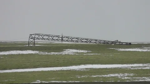 Kulu'da 14 Elektrik Direği Yıkılan Mahalle Elektriksiz Kaldı