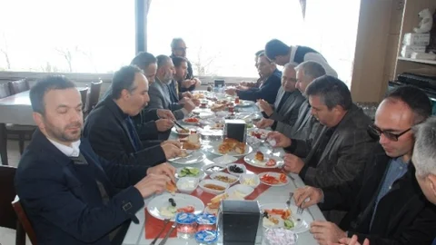 İmam Hatiplilerden Candan'a Okul Teşekkürü