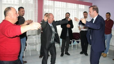 MHP'liler Seçim Startını Huzurevinden Verdi