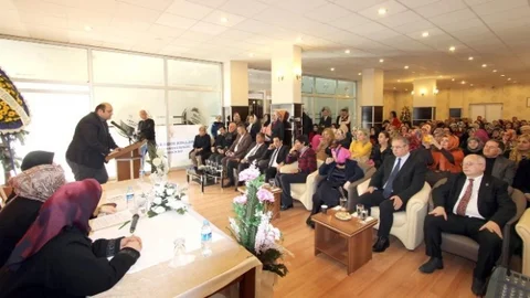 AK Parti Aziziye Kadın Kolları 3. Olağan Kongresi'ni Gerçekleştirdi