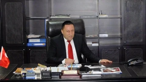 Yalar'dan Akar'a Tebrik Mesajı