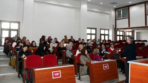 “Etkili İletişim” Konulu Seminer Gerçekleşti