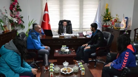 Vanlı Kayakçılardan Büyük Başarı