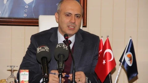 Rektör Çamsarı'dan Öğrenci Dekanlığı Ve Akkuyu Çıkışı