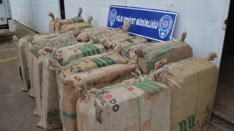 Kilis'te 20 Bin Paket Kaçak Sigara Ele Geçirildi