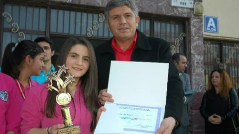 Şule Ve Muzaffer Büyük Kız Meslek Lisesi Yiyecek-Içecek Ve Konaklamada Türkiye İkincisi