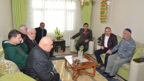 Üzülmez Umreden Dönen Vatandaşları Ziyaret Etti