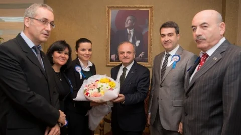 Vali Çakacak Dünya Gümrük Günü'nü Kutladı