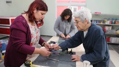 Cam Atölyesinde Uygulamalı Cam Füzyon Eğitimi