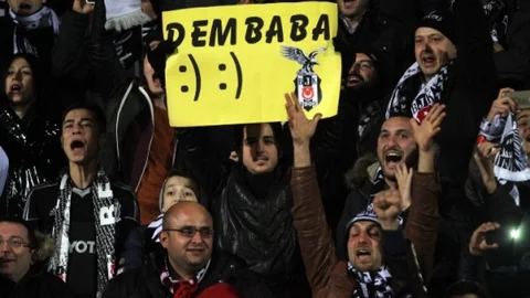 Demba Ba Golle Başladı