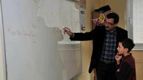 Keçiörenliler Osmanlıca Öğreniyor