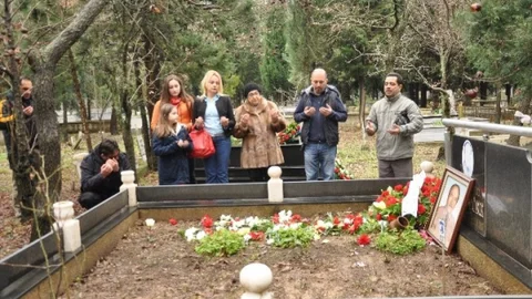Duayen Gazeteciler Mezarları Başında Anıldı