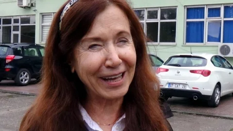 Yoğun Bakımda Gözlerini Açan Fikret Otyam Zeytin İstedi