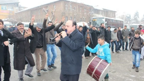 Muş'ta Kobani Kutlamaları Devam Ediyor
