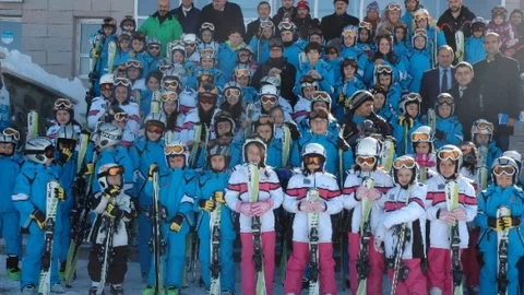 400 Öğrenci İlk Kez Kayak Yapmanın Sevincini Yaşadı