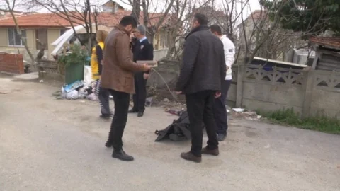 Emekli Başçavuş Kendisine Saldıranlara Ateş Açtı 1 Ölü 1 Yaralı