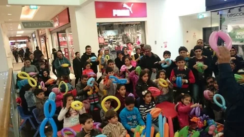 Forum Gaziantep'in Çocuklara Muhteşem Karne Hediyesi