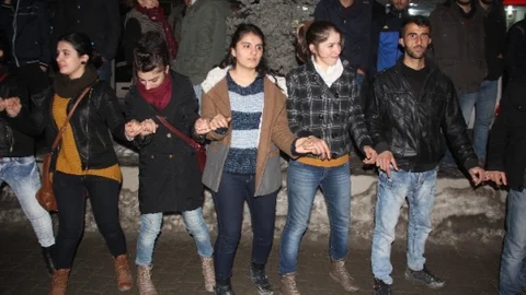 Hakkari'de Kobani Kutlamaları