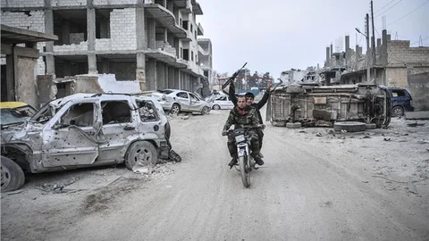 Kobani'de silah sesi yerine ''izi'' kaldı
