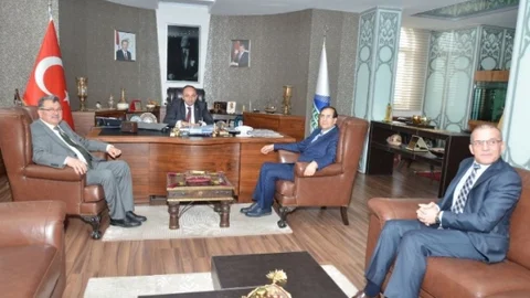 Kocaeli Kent Konseyi'nden Başkan Üzülmez'e Ziyaret