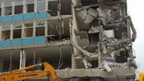 Eski Hükümet Binası Yıkım İşlemleri Başladı