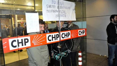 CHP İstanbul İl Başkanlığı binasında eylem