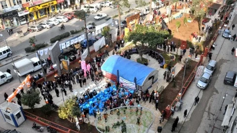 Yenilenen Özgür Çocuk Parkı Açıldı