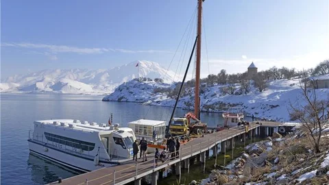 Akdamar Adası'na yeni iskele