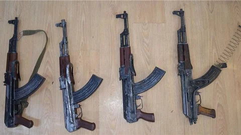 Van'da toprağa gömülü uzun namlulu silah bulundu