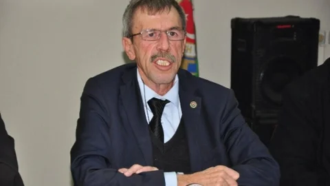 27 Yıllık Başkan Yeniden Aday