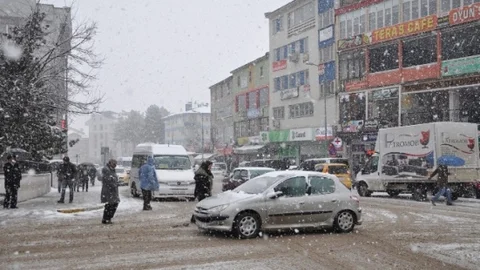 Tunceli'de 130 Köy Yolu Ulaşıma Kapandı