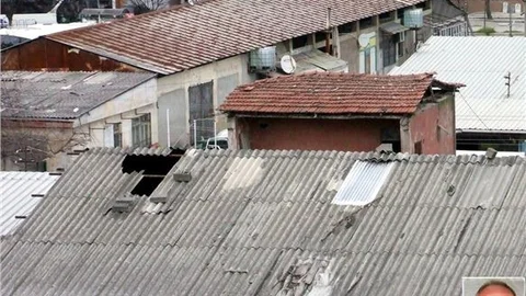 Kocaeli'nde çatıdan düşen kişi öldü