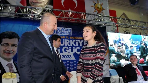 Bakan Çavuşoğlu'ndan spor salonu için ödenek sözü