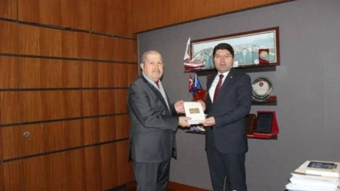 İslam Tarihi Profesörü Sarıçam'dan Milletvekili Yılmaz Tunç'a Ziyaret