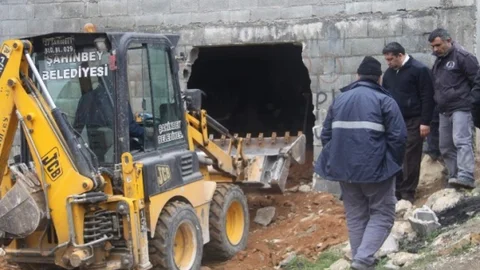 8 Yıl Önce Ceset Gömüldüğü İddia Edilen Evde Çalışma Başlatıldı