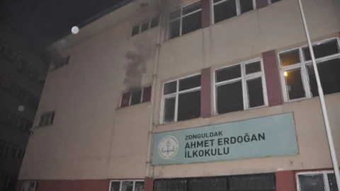 Atıl Okulda Yangın Paniği