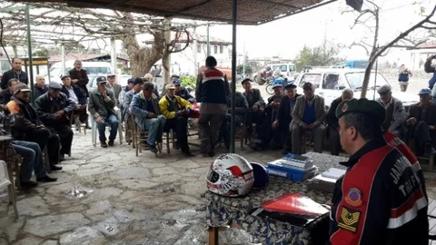 Datça Jandarması Mahalle Sakinlerini Bilgilendirdi