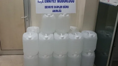 Esenler Otogarı'nda Kaçak İçki Ele Geçirildi