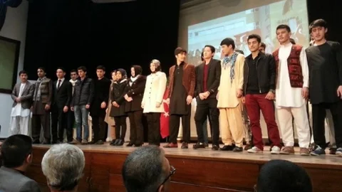 Afgan Öğrenciler Yeteneklerini Sergilediler