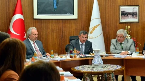 Başkan Saraçoğlu İstihdam Ve Mesleki Eğitim Kurulu Toplantısı'na Katıldı