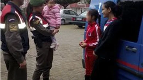 Şiddet gördüğünü iddia eden kadın jandarmaya sığındı