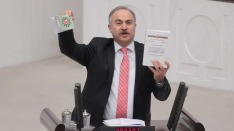 Çevre Dostu Bloknot Meclis'i Karıştırdı