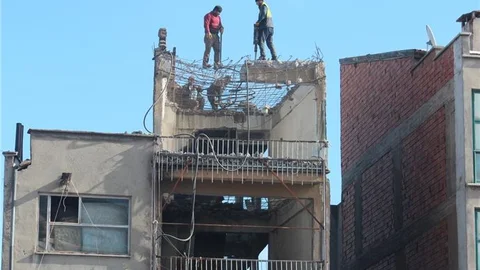 Konya'da tehlikeli yıkım
