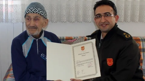 Gözyaşları İçerisinde Madalyasına Kavuştu