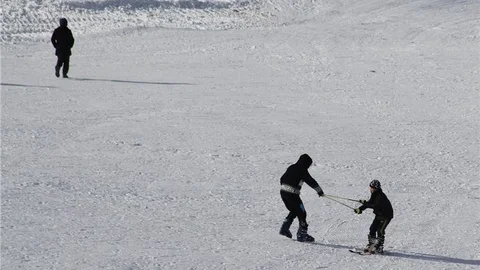 Hakkarililerin kayak ilgisi