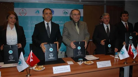 1. Uluslararası Marmara Çocuk ve Gençlik Edebiyatı Sempozyumu protokol imza töreni