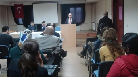 Tunceli'de Anne Ve Bebek Ölümü Bilgilendirme Toplantısı