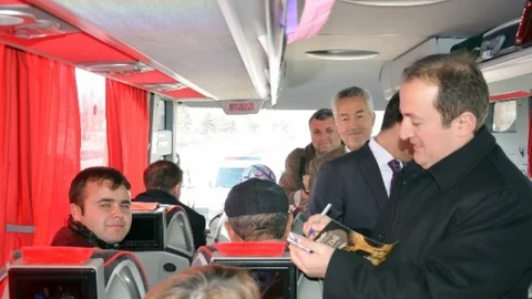 Polis Bu Defa Kitap İçin ‘Dur' Dedi