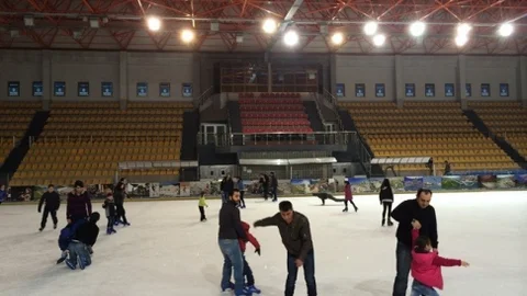 Ücretsiz Buz Pateni Kurslarına Büyük İlgi