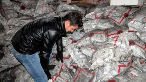 IŞİD'in Korkusundan Ülkesine Dönemiyor